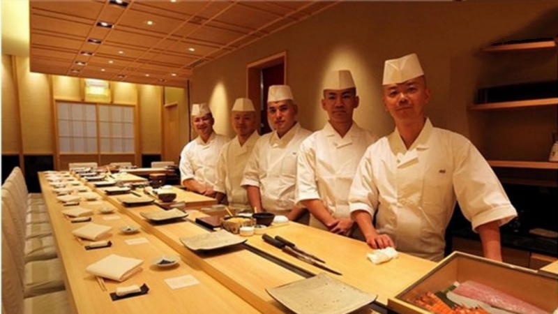 Đối xử công bằng với mọi người